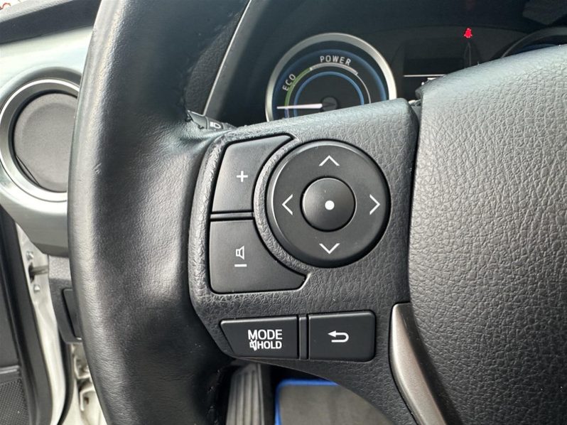 Toyota Auris 1.8 Hybrid Lease automaat (PANO|NAVI|CAMERA|17″|TREKHAAK) full