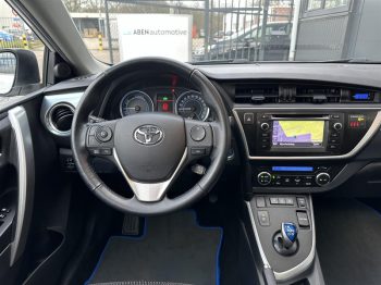 Toyota Auris 1.8 Hybrid Lease automaat (PANO|NAVI|CAMERA|17″|TREKHAAK) full
